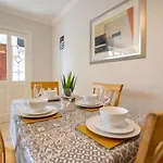 128 - Comfy 2 Bed With Parking Apartamento