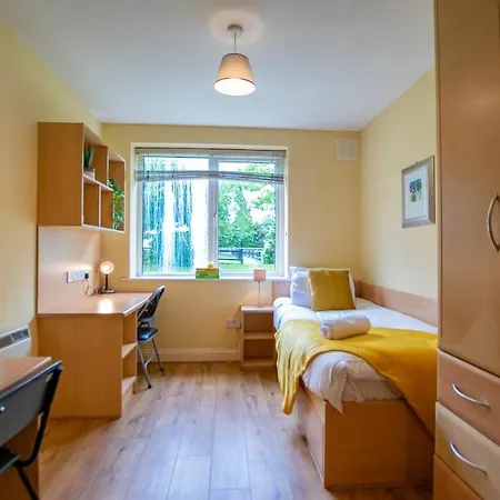 128 - Comfy 2 Bed With Parking 公寓