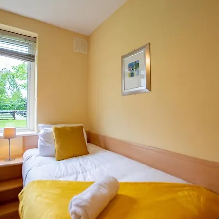 Apartmán 128 - Comfy 2 Bed With Parking Galway