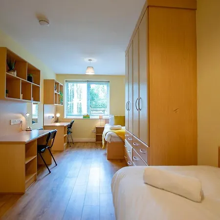 Apartamento 128 - Comfy 2 Bed With Parking - Sleeps 6